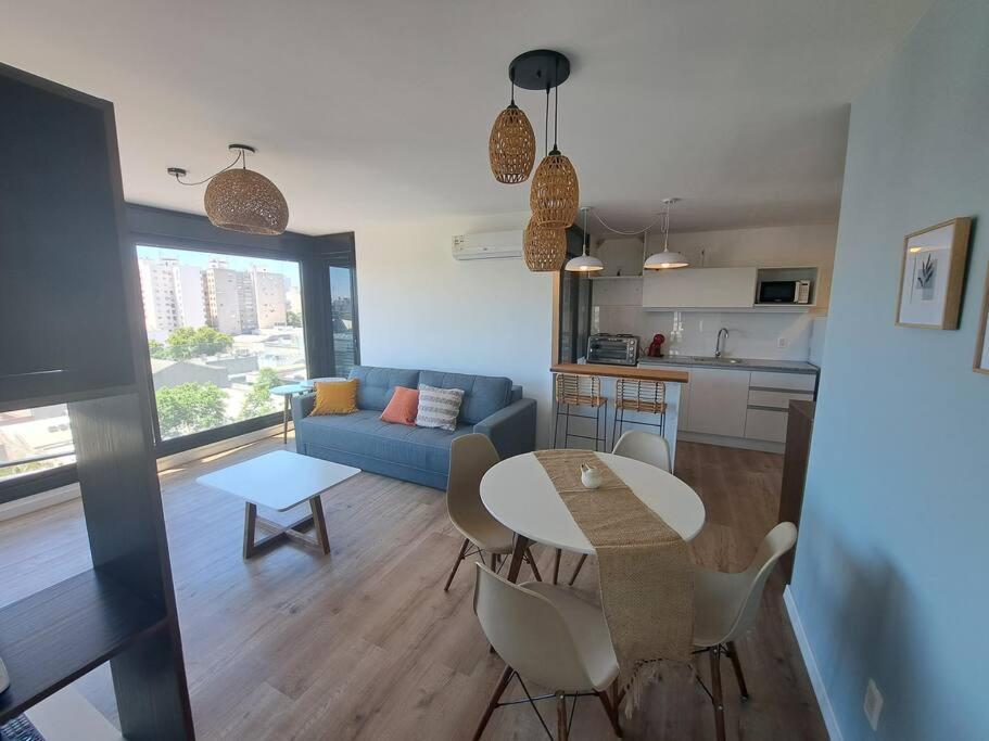 2 Dormitorios, Parking, Gran Vista * Montevideo
